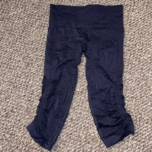 Lululemon In The Flow cropped leggings